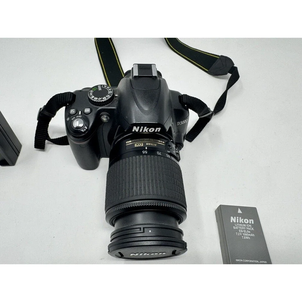 Nikon D3000 10.2MP Digital SLR Camera -Black-w/AF-S DX Nikkor 55-200mm 4-5.6G VR